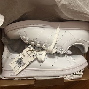 *BNIB* Adidas Stan Smith sneakers 6.5